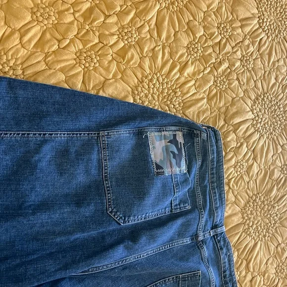 Pilcro Medium Denim Barrel Jeans with Camo patches - Picture 8 of 8